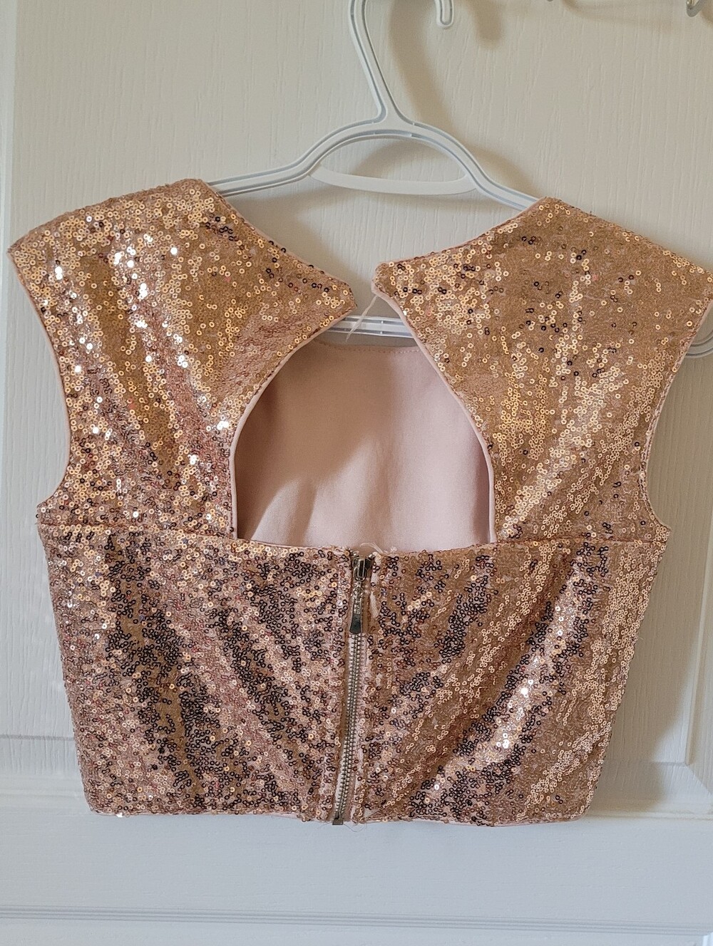 Cropped Sequins Top - Picture 2 of 5